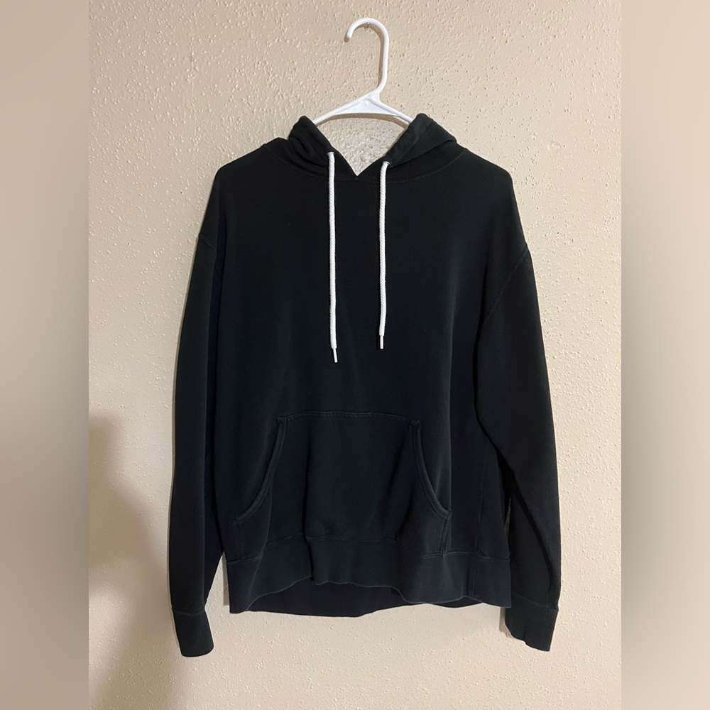 BLACK HOODIE